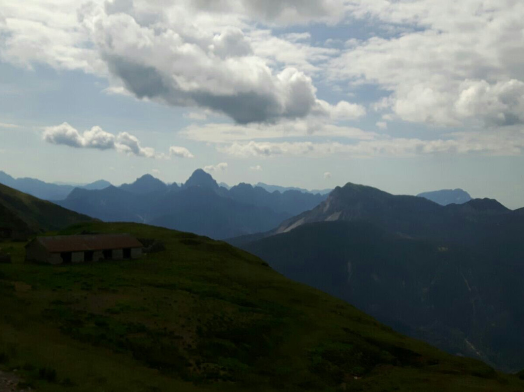 Lago Dimon景点图片