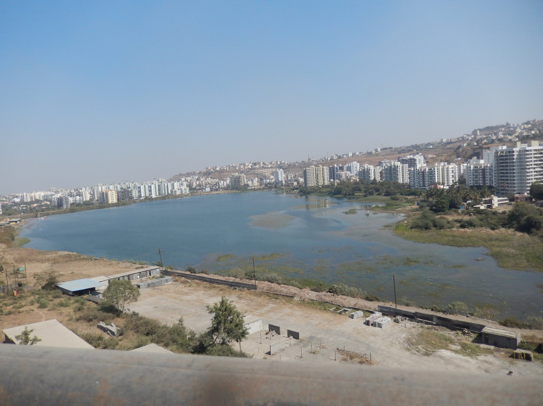 Jambhulwadi Lake景点图片