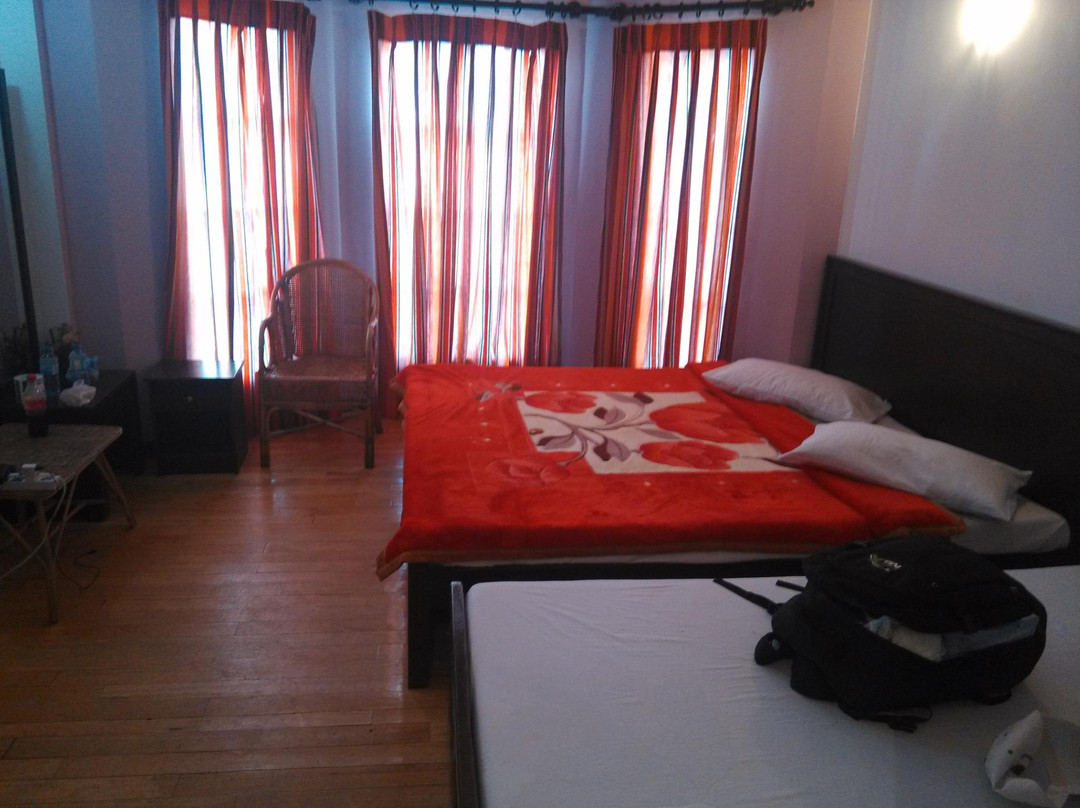 蒙洛赛酒店主图