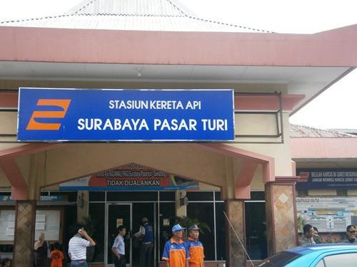 Turi Station Market-泗水必去景点