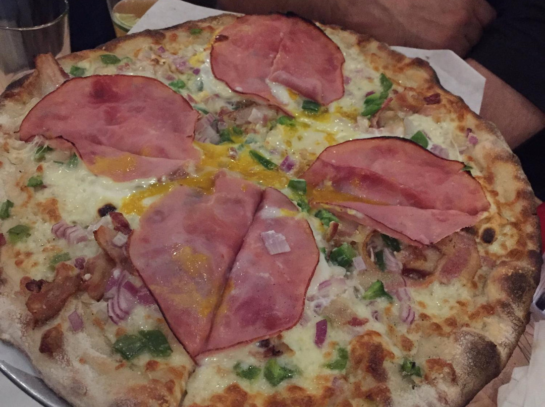 Christos Pizza & Restaurant