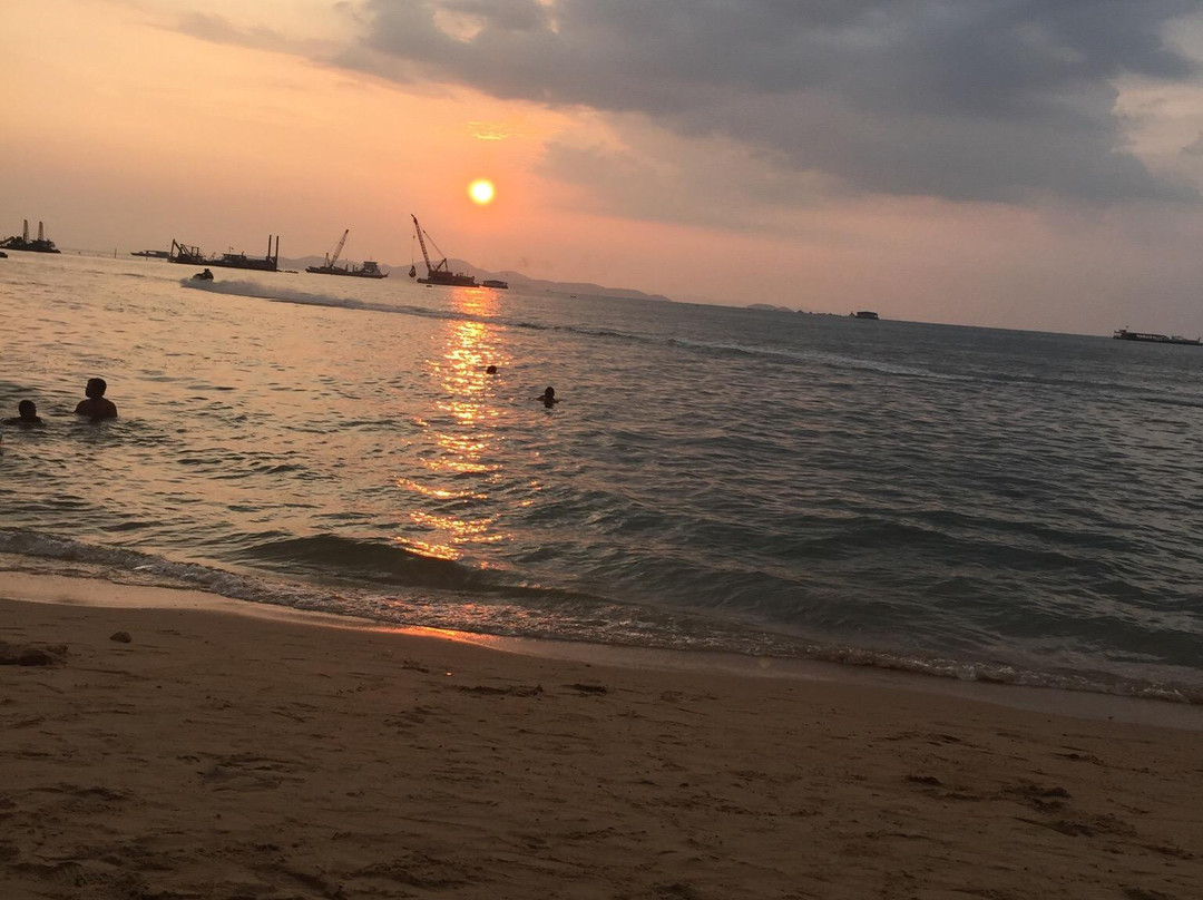 海滩路-芭堤雅必去景点