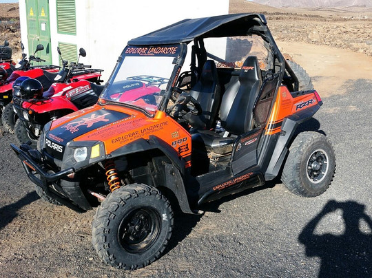 Explorar  Lanzarote-阿雷西费必去景点