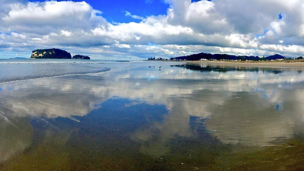 Whangamata Beach景点图片