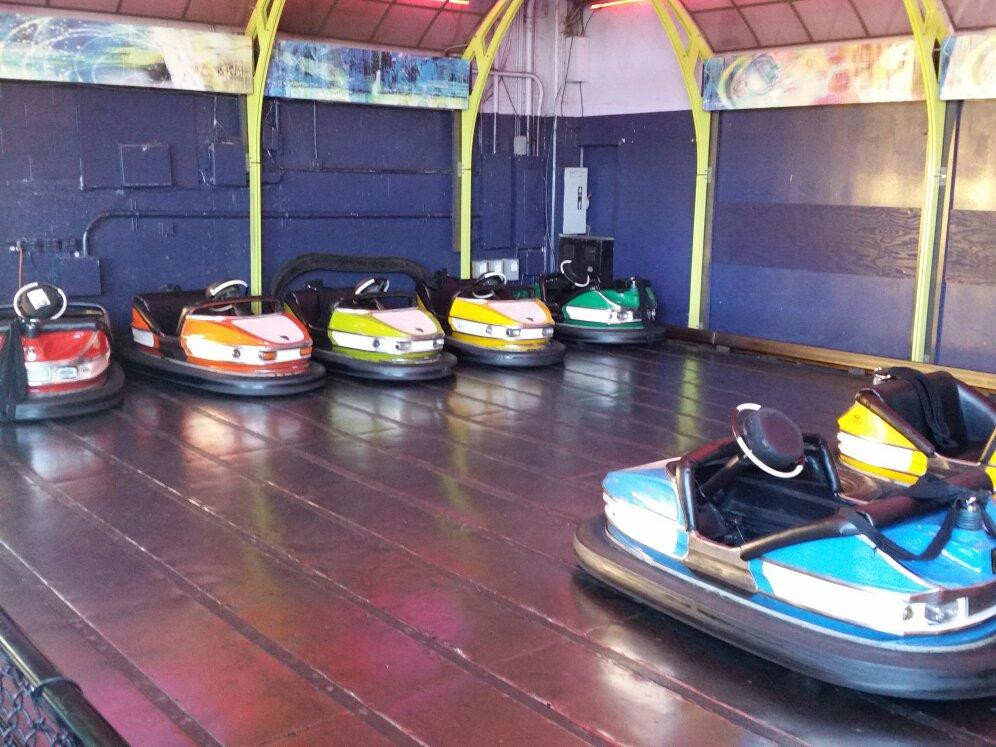 Family Fun Center & Bullwinkles Restaraunt-埃德蒙兹必去景点