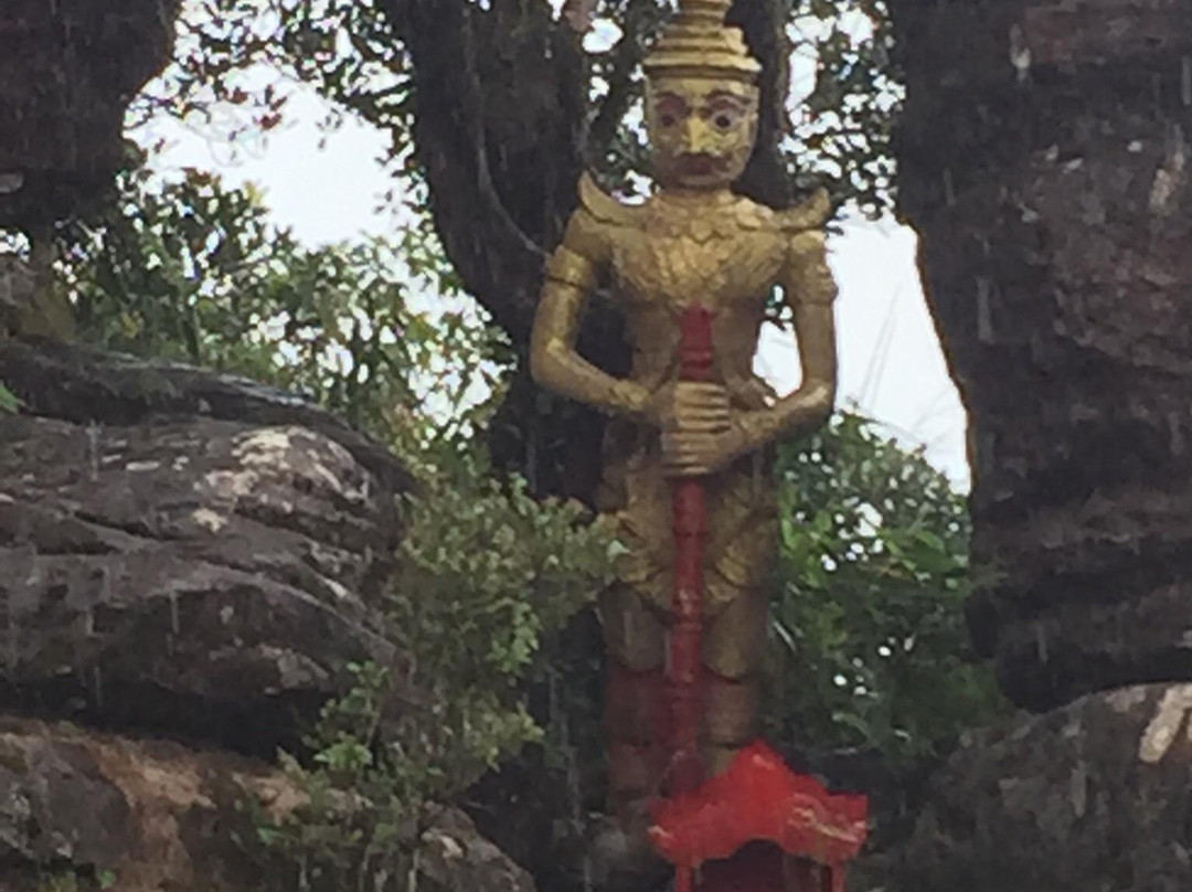 Wat Sampov Pram-贡布必去景点