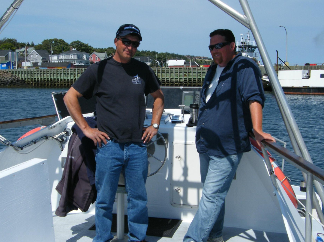 Welcome Aboard Whale Watching Tours-Westport必去景点