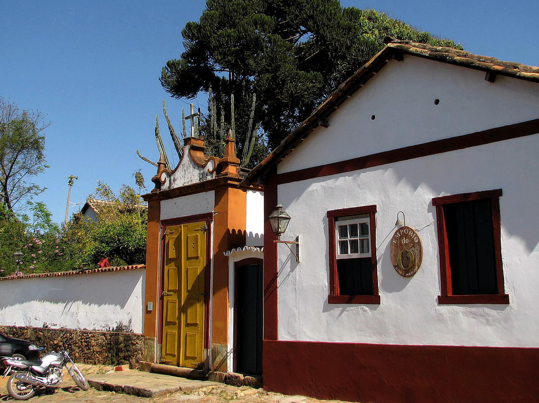 Emporio Do O-蒂拉登特斯必去景点