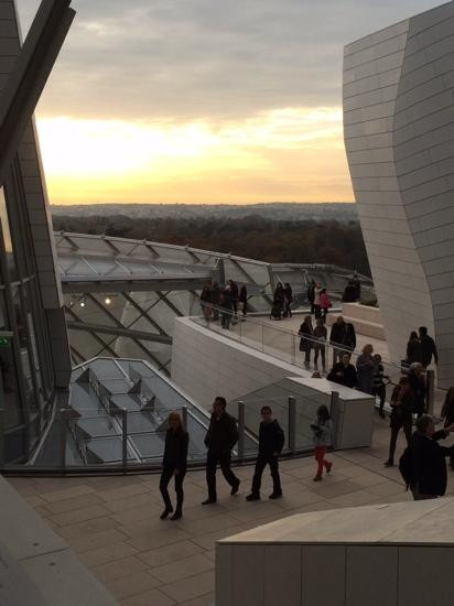 巴黎路易威登基金会艺术中心 -巴黎必去景点