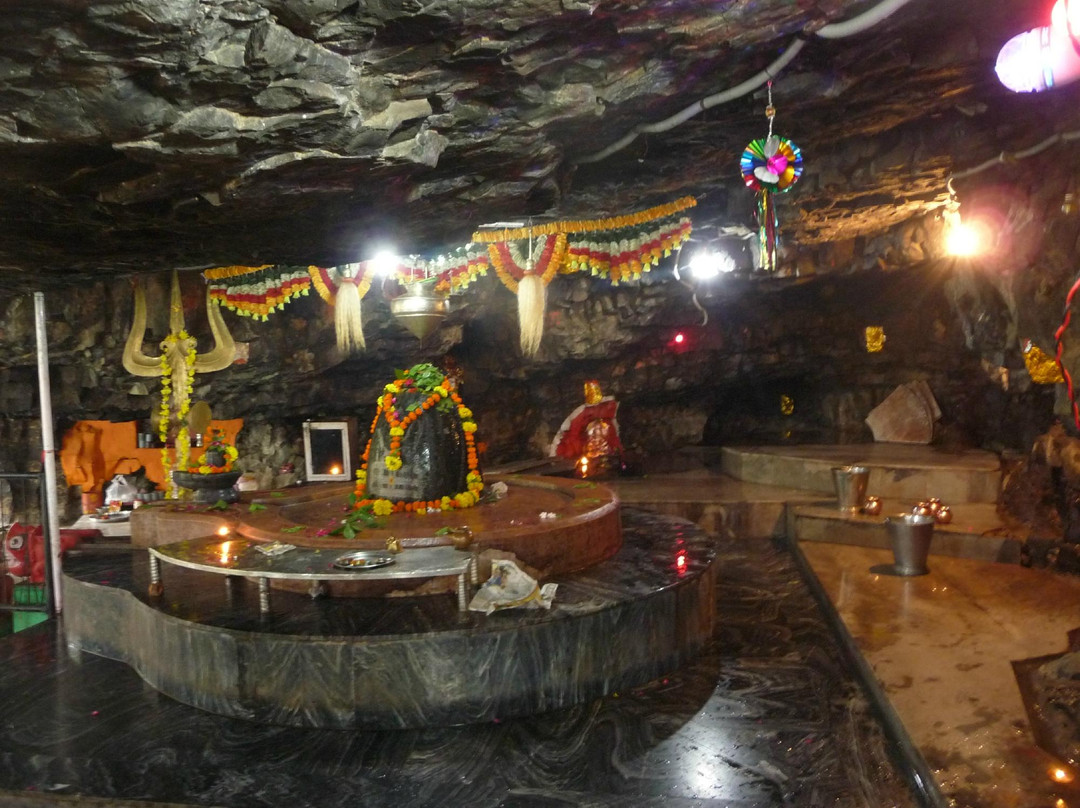 Madareshwar Shiva Temple-Banswara必去景点