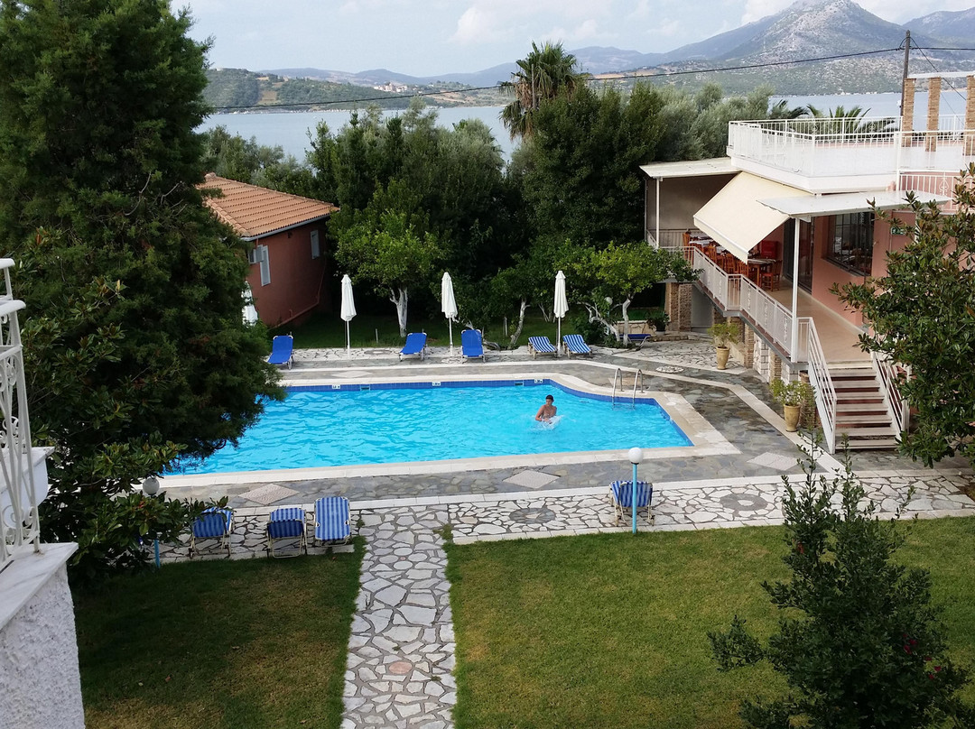 Saint Georges House Hotel主图