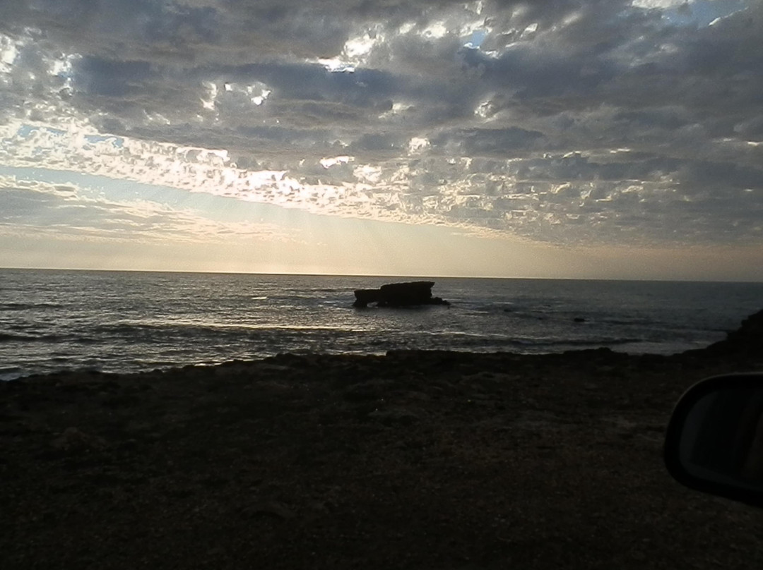 Cape Dombey Obelisk-罗布必去景点