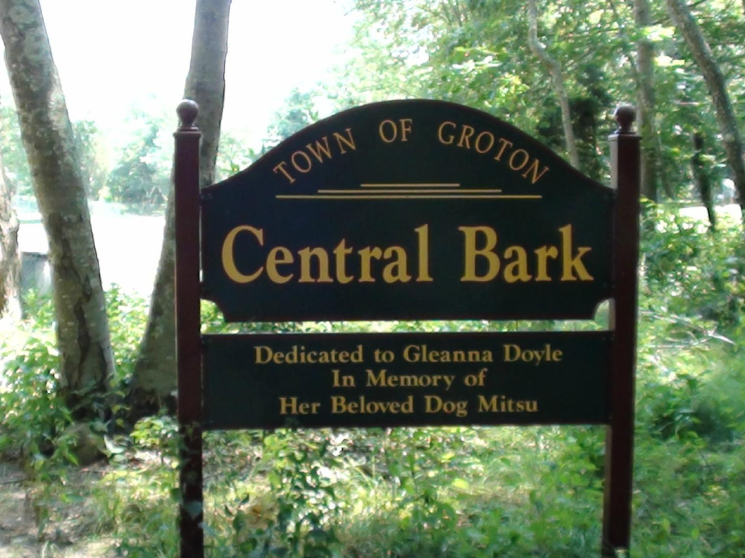 Central Bark Dog Park-格罗顿必去景点