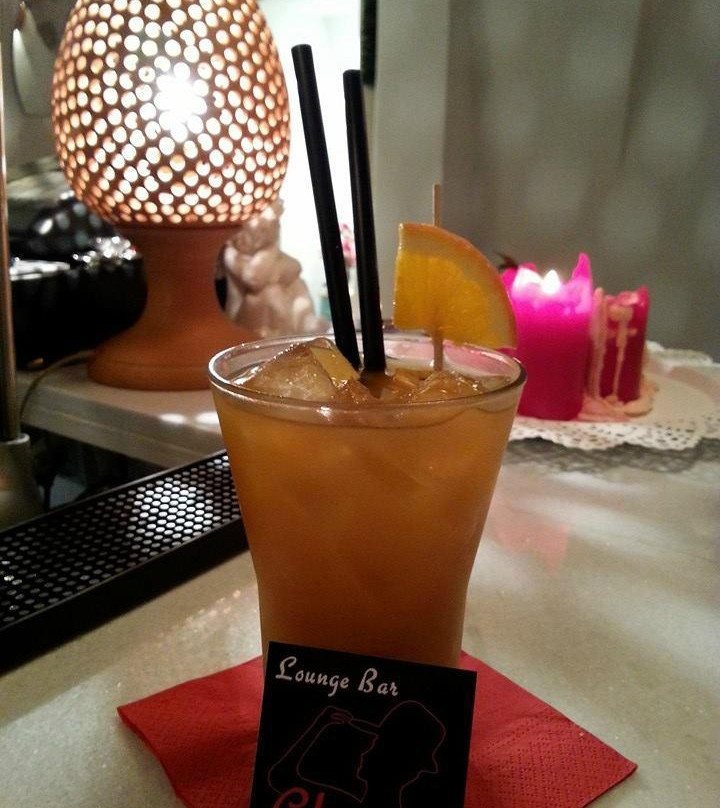 Chapeau Lounge Bar-奥斯图尼必去景点