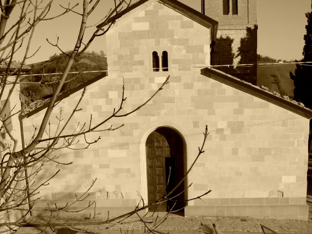Rocca Santa Maria-Serramazzoni必去景点