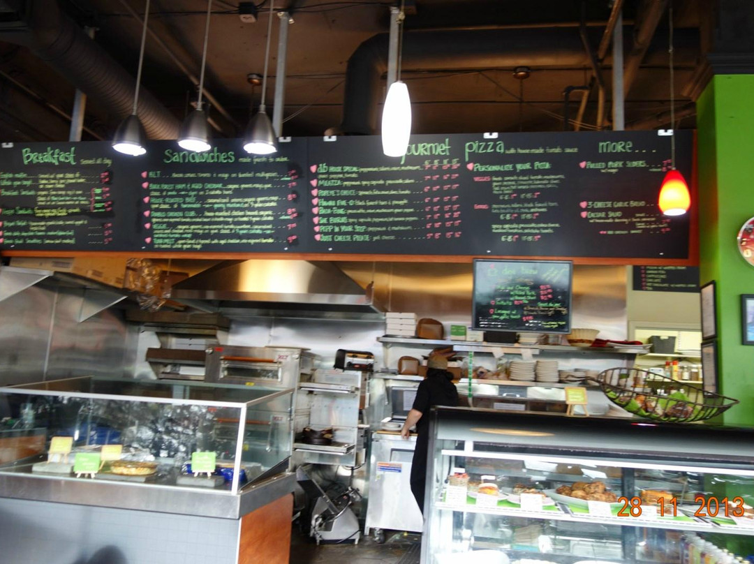 Deja Brew Coffeehouse & Fresh Food Cafe