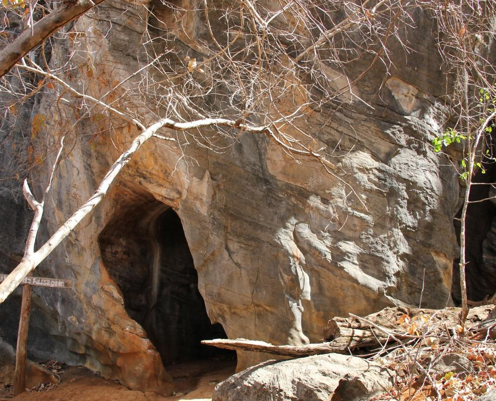 Barreiras旅游景点-Sítio Arqueologico Pedras Brilhantes