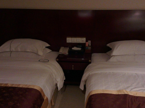 镇江大港新区逸翠园大酒店主图