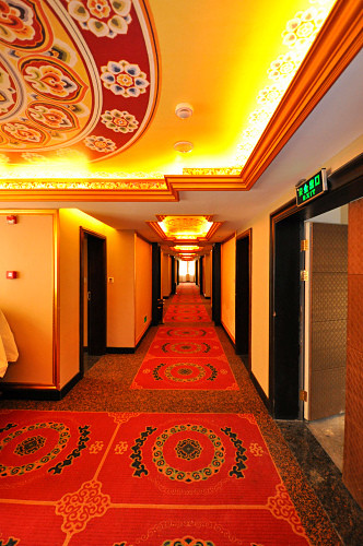 嘉绒鑫宫大酒店主图