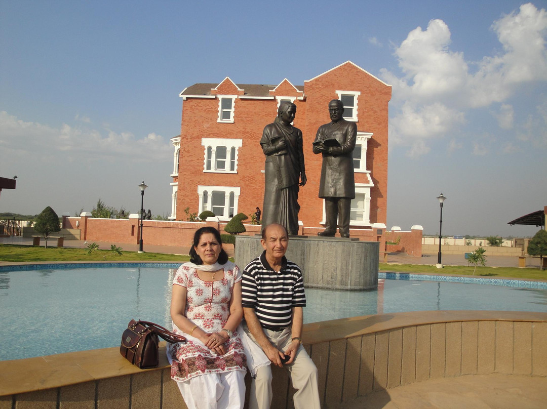 Shyamji Krishna Varma Smarak景点图片