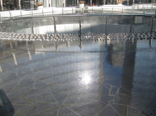 盖·奥兰蒂广场-米兰必去景点