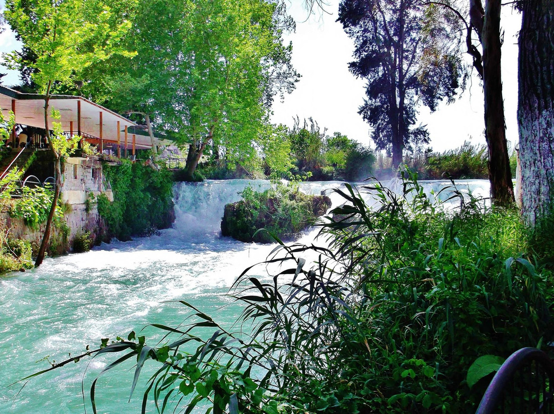 Tarsus Waterfall景点图片
