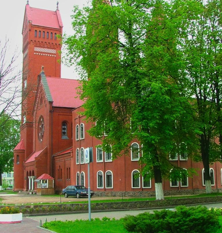 Church of Saints Simon and Helena-明斯克必去景点