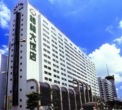 格林大饭店主图