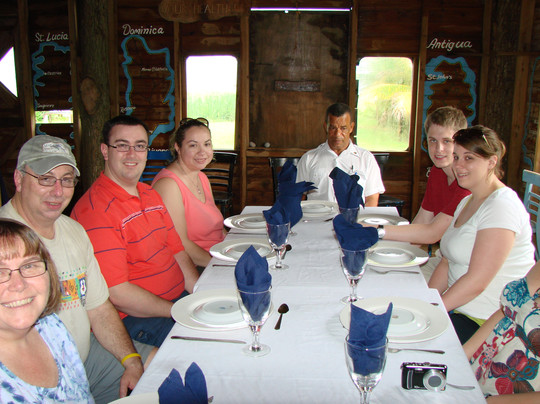 Mandoo's Tour & Taxi Service-St. George's必去景点