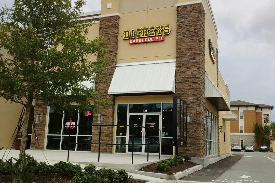 Lockhart餐馆和美食-Dickey's Barbecue Pit