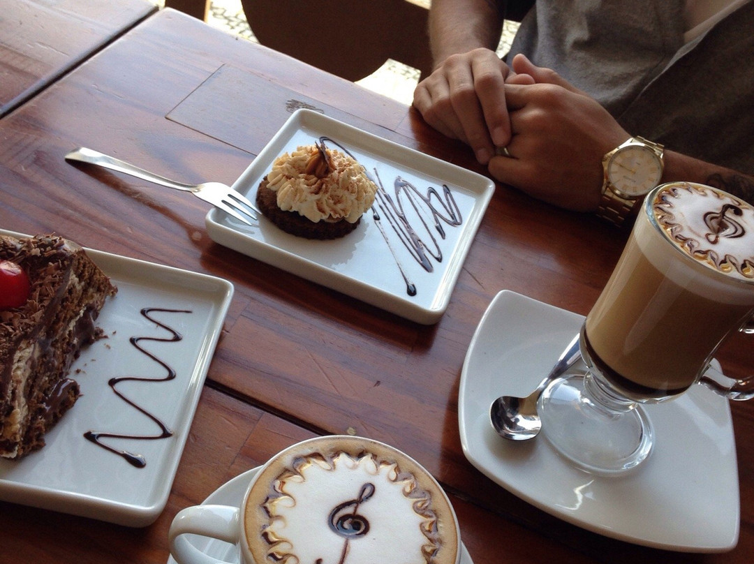 Campo Largo餐馆和美食-Santidade Café e Bistrô.