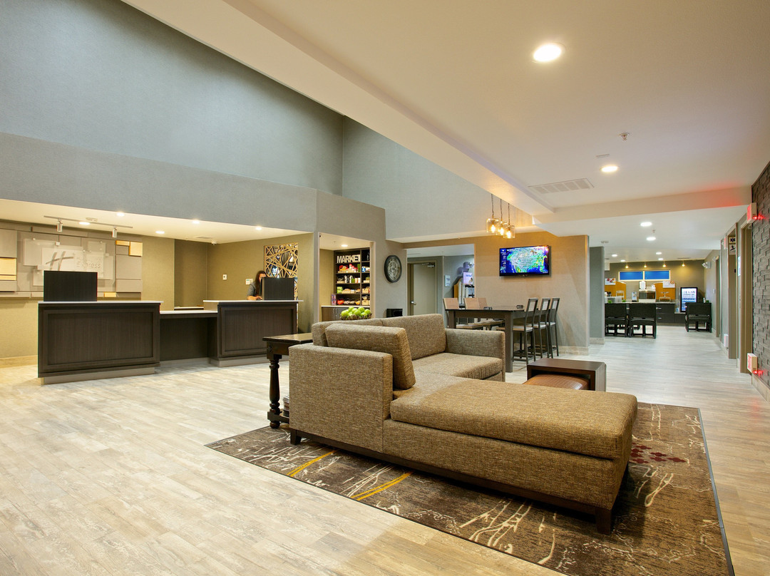 Holiday Inn Express & Suites Paso Robles By IHG