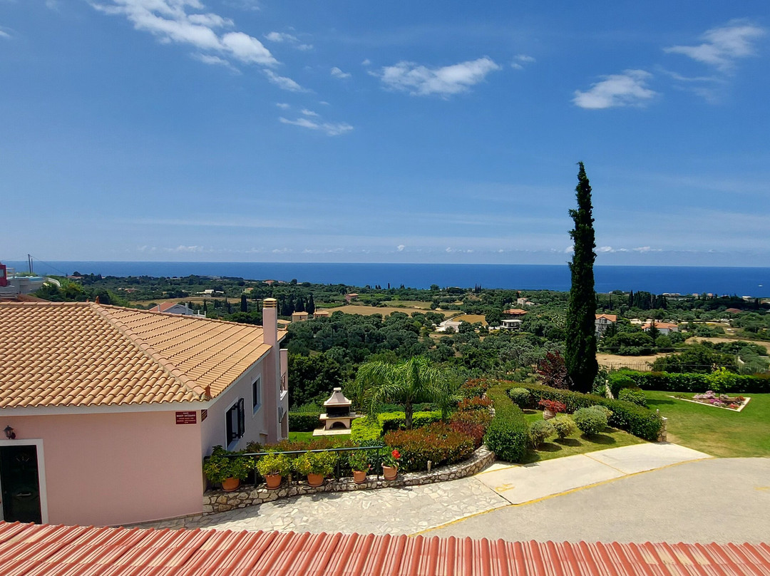 Sarantos Pool Suites主图