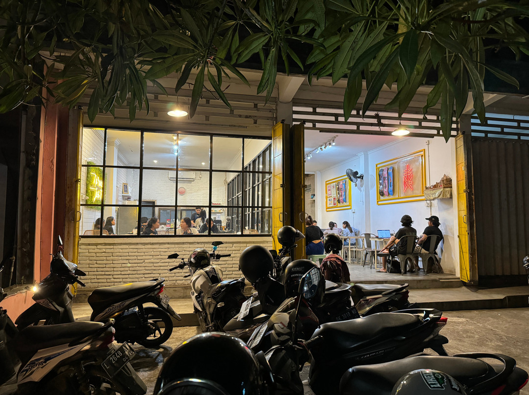 Likelike Coffee & Eatery