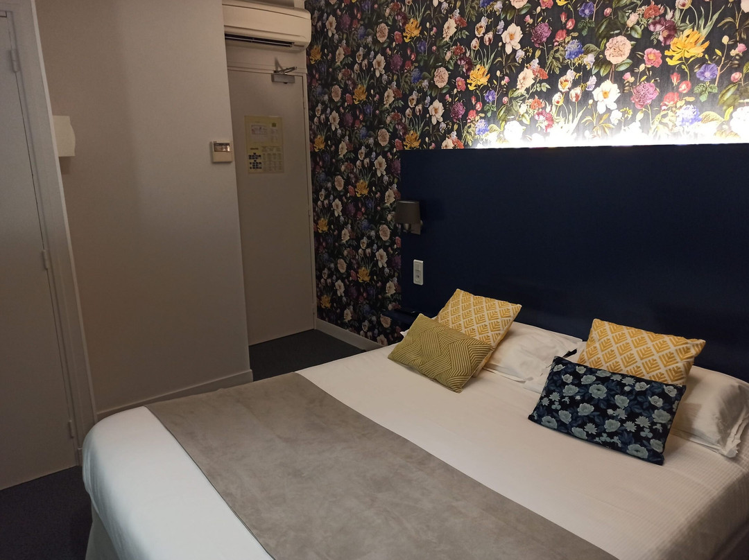 Hotel Aux Berges de L'aveyron主图