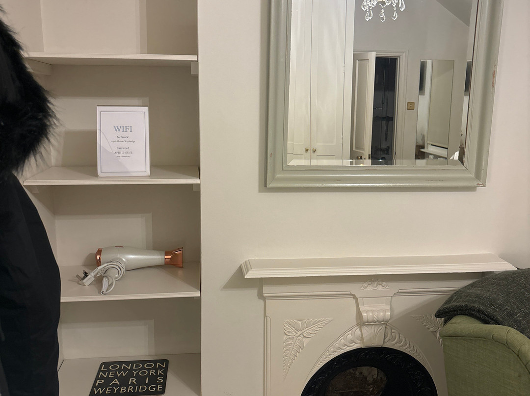 April House Weybridge主图