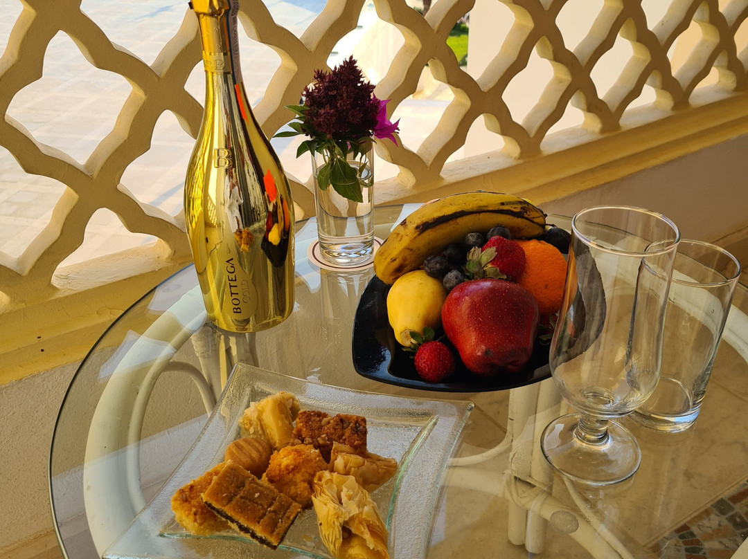 萨尔哈什古宫度假酒店主图