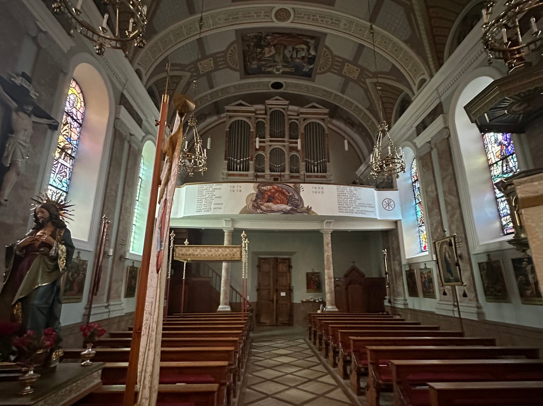 Heiliger Nikolaus church景点图片