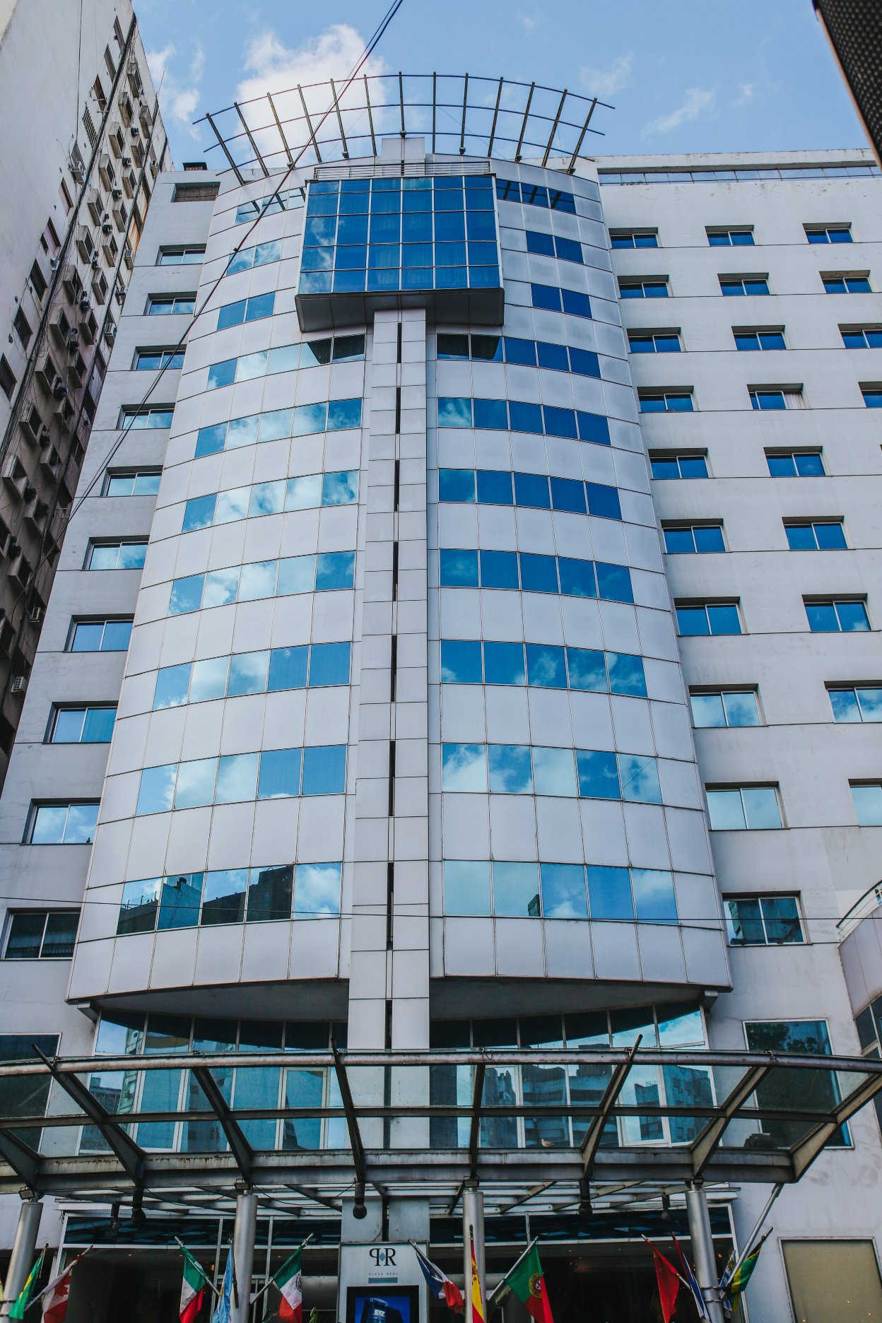 Plaza Real Suites Hotel-浴室