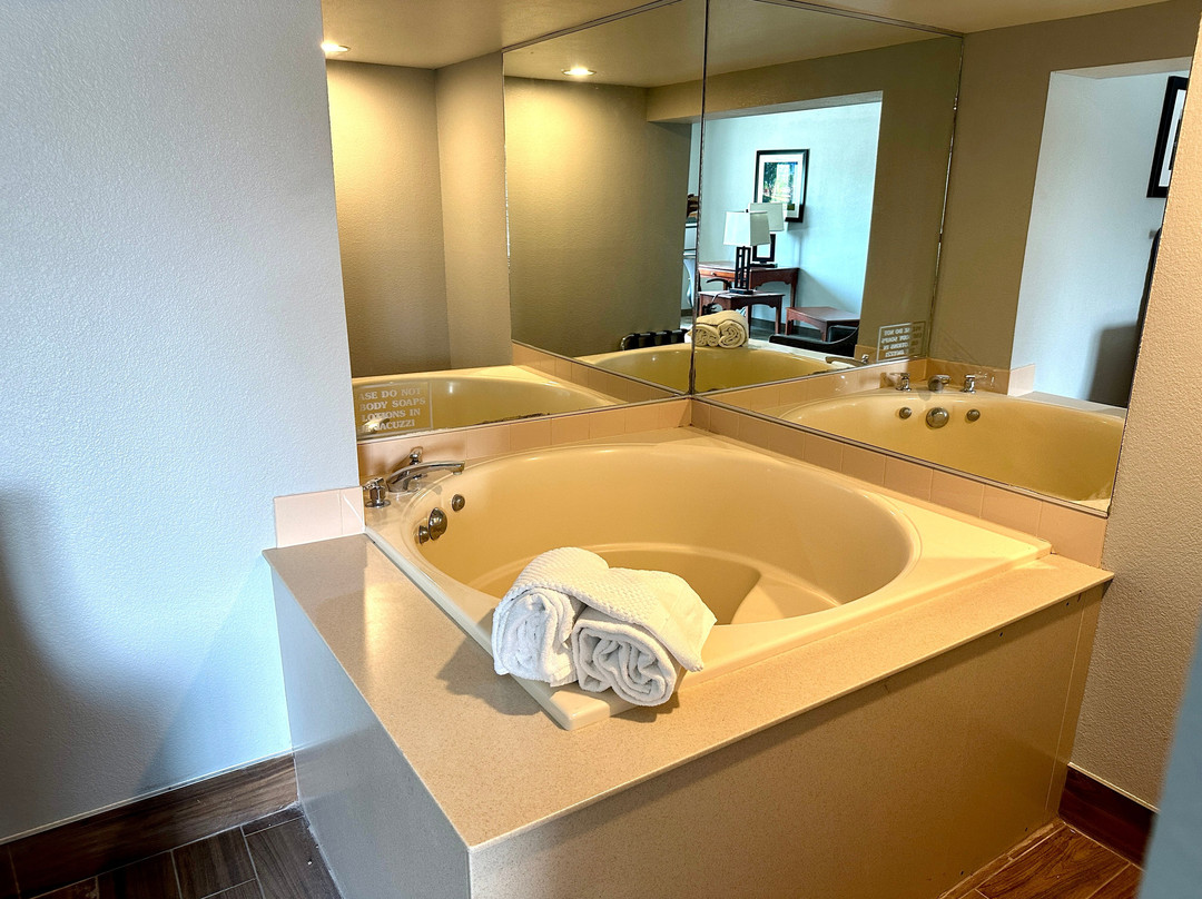 Americinn & Suites By Wyndham Baraboo Event Center主图