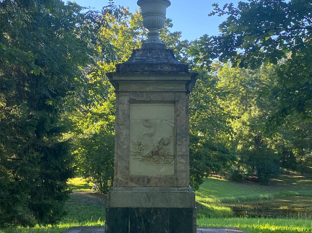 Monument to Lanskiy景点图片