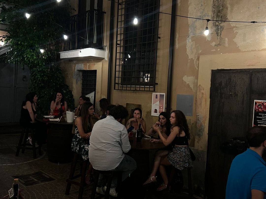 Enoteca - Borgo Antico Diamante - Prodotti Tipici Calabresi-迪亚曼泰必去景点