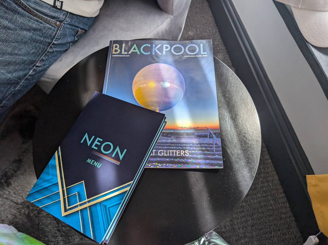 Neon酒店