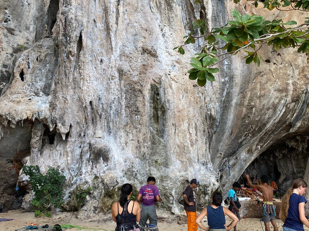 Tex Rock Climbing-莱利海滩必去景点