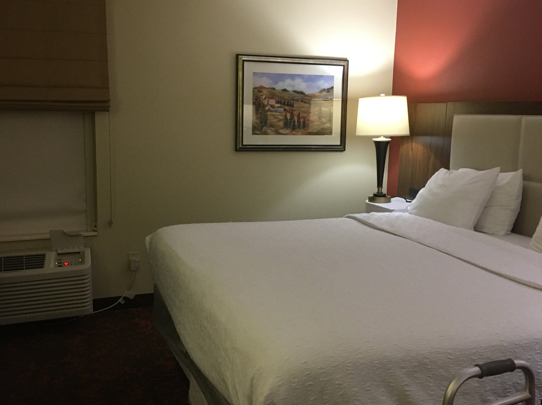Hampton Inn St. Joseph主图