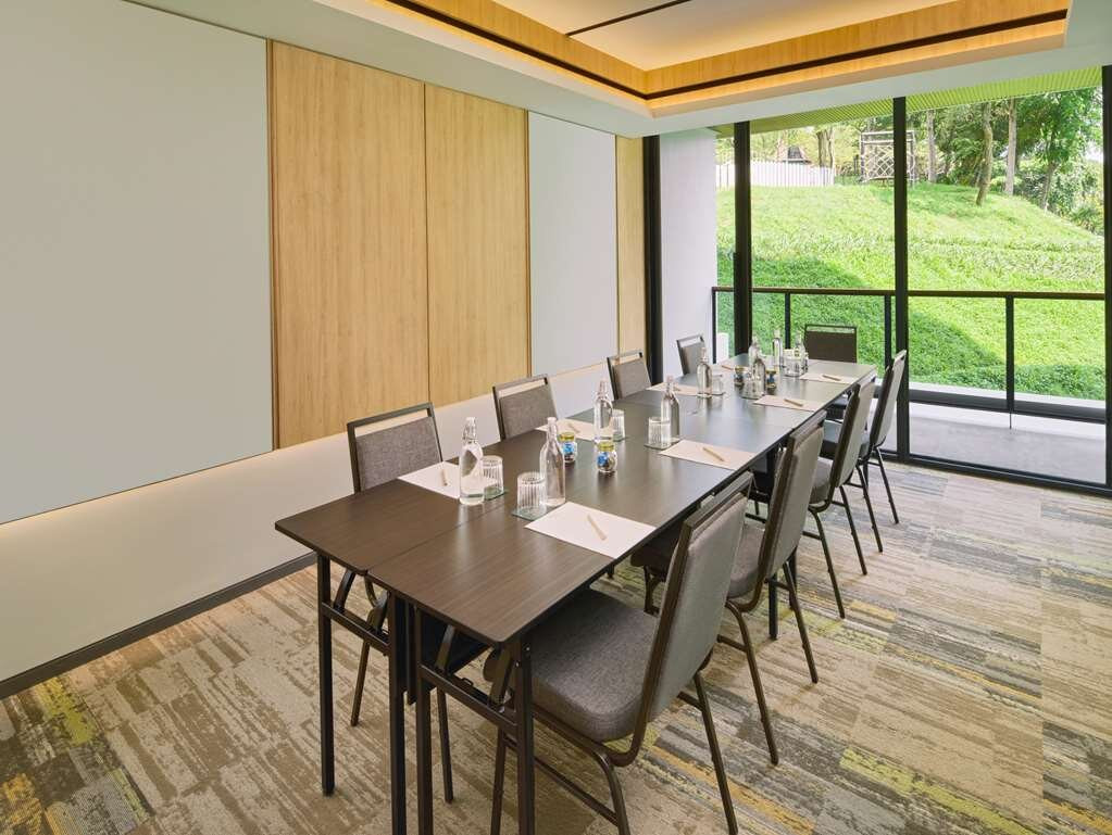 Royal Tulip Golf Resort Gunung Geulis