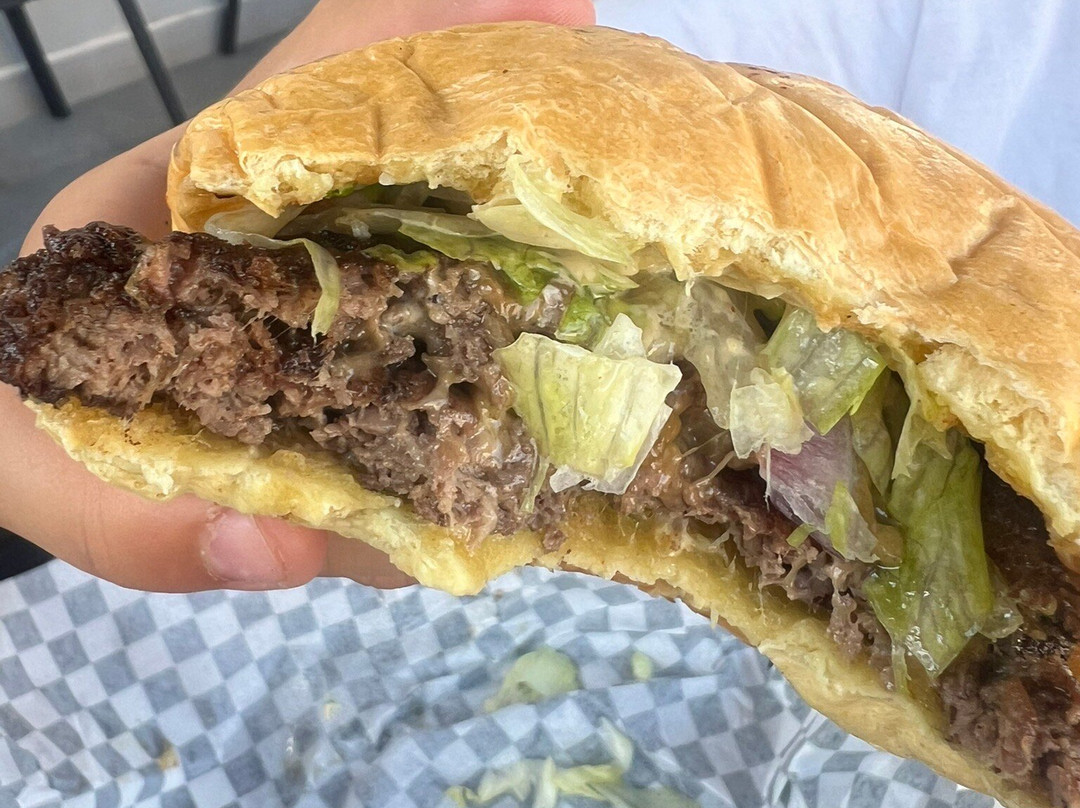 Fanneli's Burger