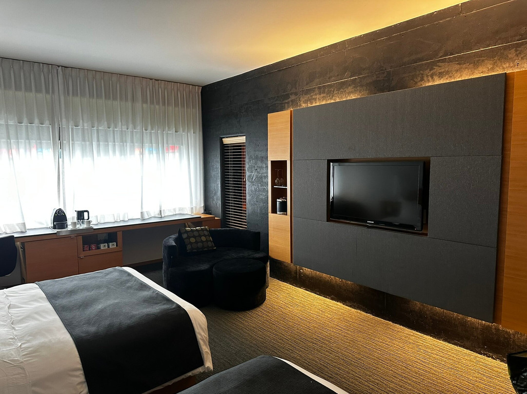 枫叶广场乐日耳曼集团酒店主图