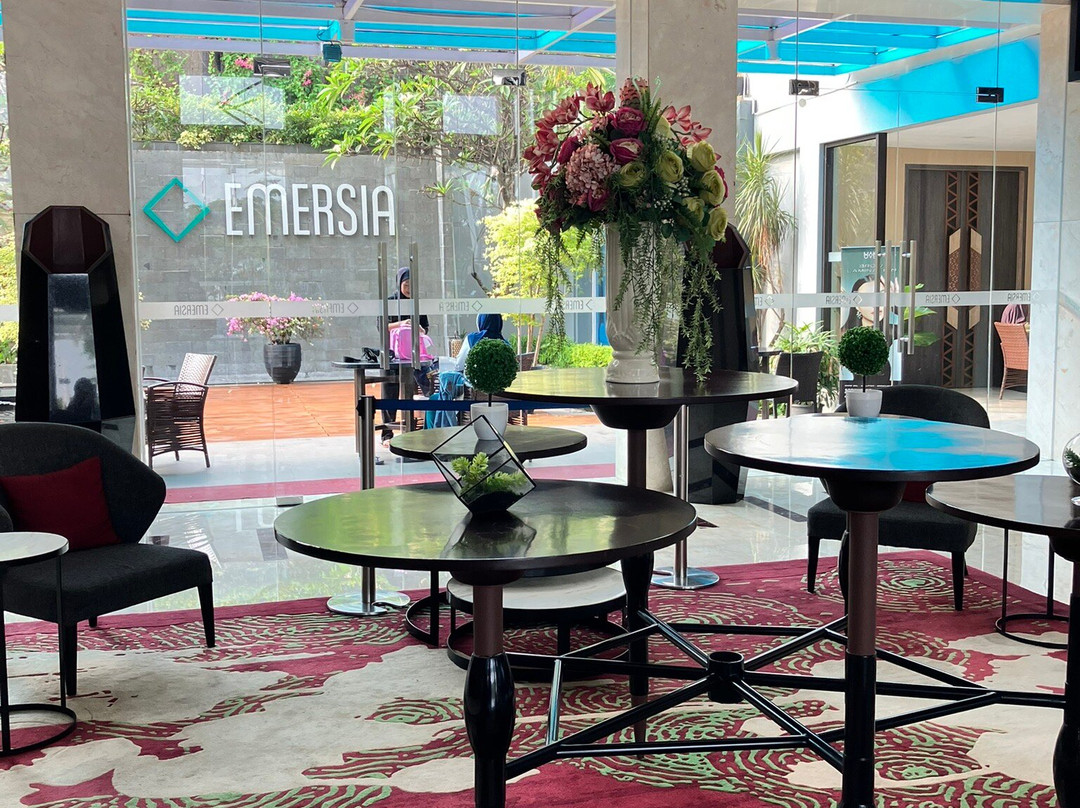 Emersia Hotel & Resort主图