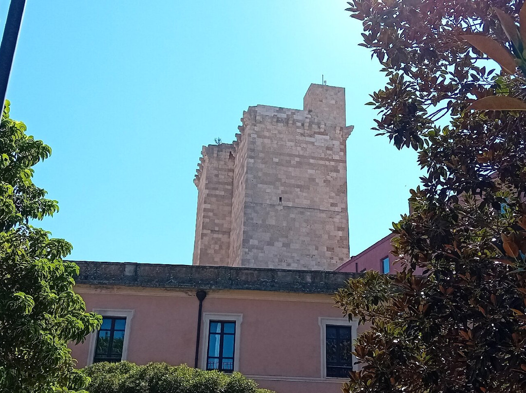 Torre dell'Elefante-卡利亚里省必去景点